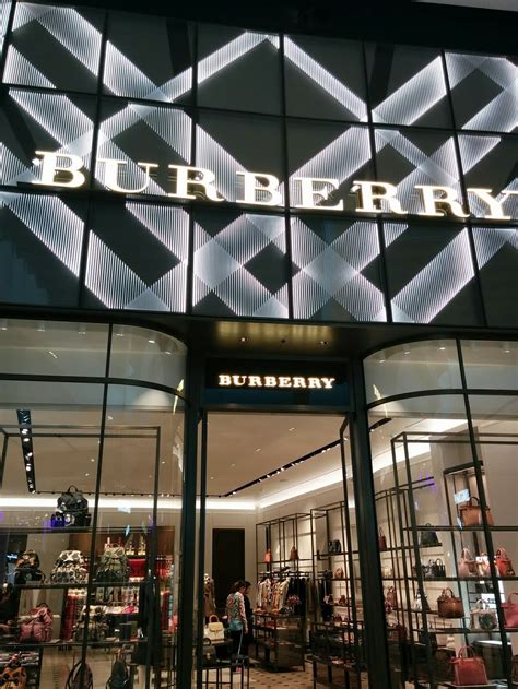 burberry sydney hours